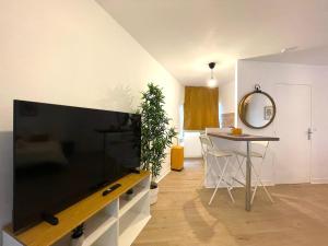 Les Entrepreneurs - Appartements neufs et spacieux, proche RER C et Aeroport Orly : photos des chambres