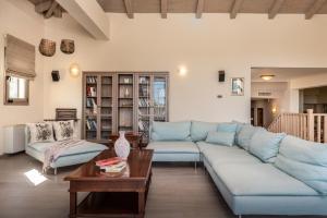 Astarte Villas - Stilvi 4 Bedroom Private Villa With Pool