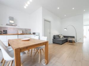 White Dream Apartment