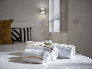 White Dream Apartment img15