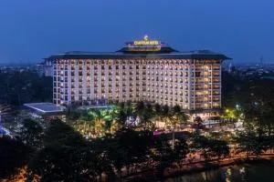 Chatrium Hotel Royal Lake Yangon - Sawbwagyigon