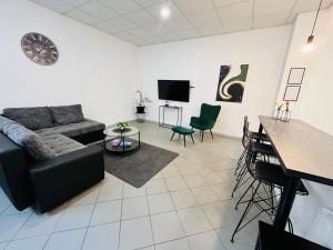 Apartment Central 10D 55qm Wi-Fi free Parking calm back house