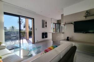 Chez K&D Appartement, piscine, mer 150m