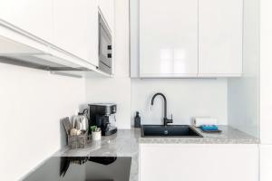 Sestante Apartments by Quokka 360 - A garden in the town centre