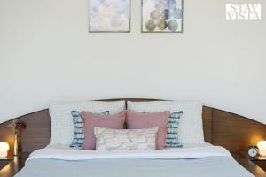 StayVistas Wildflower Villa - 4BHK with Private Pool & BBQ
