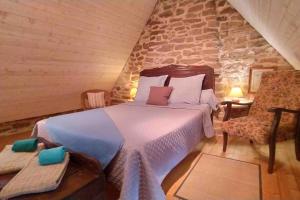 Maisons de vacances Le charme d'une chaumiere typiquement bretonne : Maison 1 Chambre