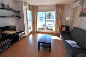 RNET - 221 Porto Marina Roses Costa Brava