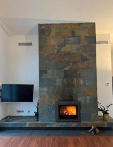 Calma Villa. Chalet de lujo, jacuzzi y piscina