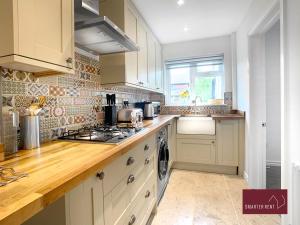 Farnborough - Newly Refurbished 2 Bedroom Home
