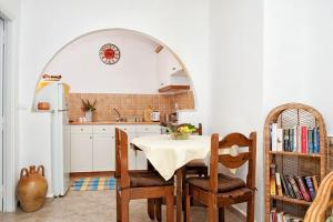 Nikatsas Apartment No 4