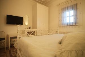 MECİT KAPTAN KONAĞI