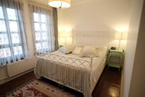 MECİT KAPTAN KONAĞI