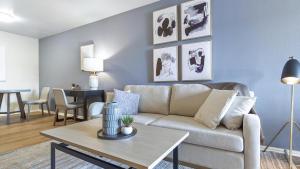 Landing Modern Apartment with Amazing Amenities (ID9129X87)