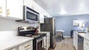 Landing Modern Apartment with Amazing Amenities (ID9129X87)