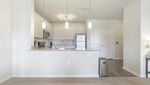 Landing Modern Apartment with Amazing Amenities (ID1256X568)