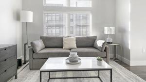 Landing Modern Apartment with Amazing Amenities (ID1255X864)