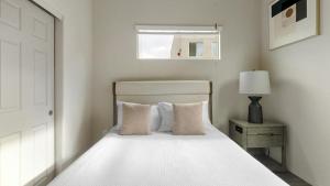 Landing Modern Apartment with Amazing Amenities (ID9299X27)