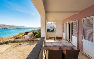2 Bedroom Stunning Apartment In Pag