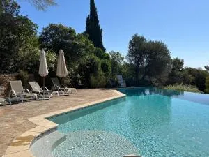 La Villa des Pins à Benat - Cabasson