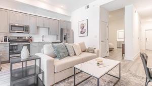 Landing Modern Apartment with Amazing Amenities (ID7569X13)