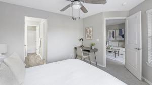 Landing Modern Apartment with Amazing Amenities (ID1231X153)