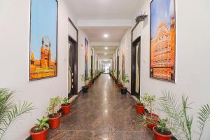 Via Rainbow Villa - Nr IGI Airport New Delhi