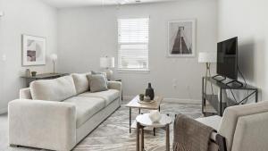 Landing Modern Apartment with Amazing Amenities (ID8690X65)