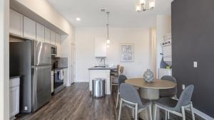 Landing Modern Apartment with Amazing Amenities (ID9755X57)