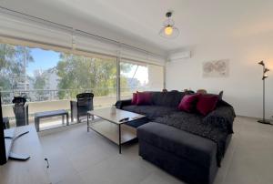 Kanari Sea View 55sqm apt in Alimos