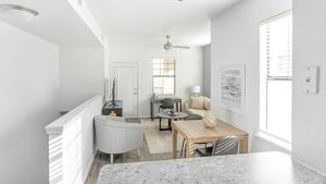 Landing Modern Apartment with Amazing Amenities (ID1265X489)