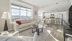 Landing Modern Apartment with Amazing Amenities (ID1348X886)