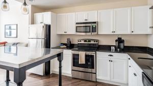 Landing Modern Apartment with Amazing Amenities (ID4643)