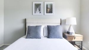 Landing Modern Apartment with Amazing Amenities (ID9969X04)