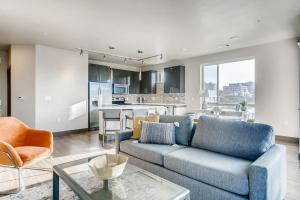 Landing Modern Apartment with Amazing Amenities (ID1962)