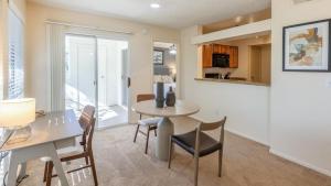 Landing Modern Apartment with Amazing Amenities (ID8086X72)