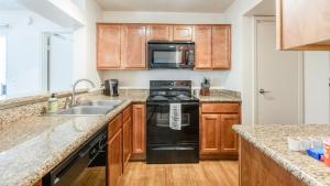 Landing Modern Apartment with Amazing Amenities (ID8086X72)