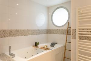 Maisons de vacances Ty Far - Villa pour 8 vue sur le Port : photos des chambres