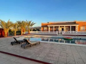 Moto Vila Groot - Tabernas