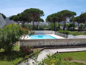 Les Cyprès dOr