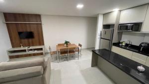 Novo e amplo apartamento a poucos passos do Shopping JL