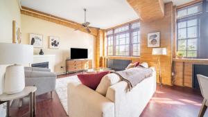 Landing Modern Apartment with Amazing Amenities (ID1214X607)