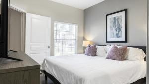 Landing Modern Apartment with Amazing Amenities (ID5465X06)