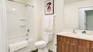 Landing Modern Apartment with Amazing Amenities (ID8493X83)