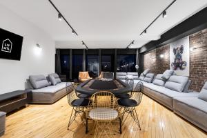 LiV MTL Plaza Grand Luxe Penthouse Near Downtown Montreal