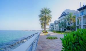 Capital Stay- Private Two Bed Apartment - The Address Beach Resort Residences Fujairah