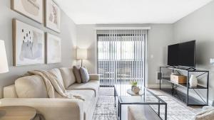 Landing Modern Apartment with Amazing Amenities (ID9454X04)
