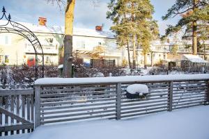 Retro Retreat with Modern Comforts