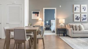 Landing Modern Apartment with Amazing Amenities (ID8115X19)