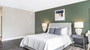 Landing Modern Apartment with Amazing Amenities (ID8363X48)