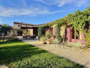 Villas bastide Uzes a pied Piscine vue imprenable Havre de paix : photos des chambres